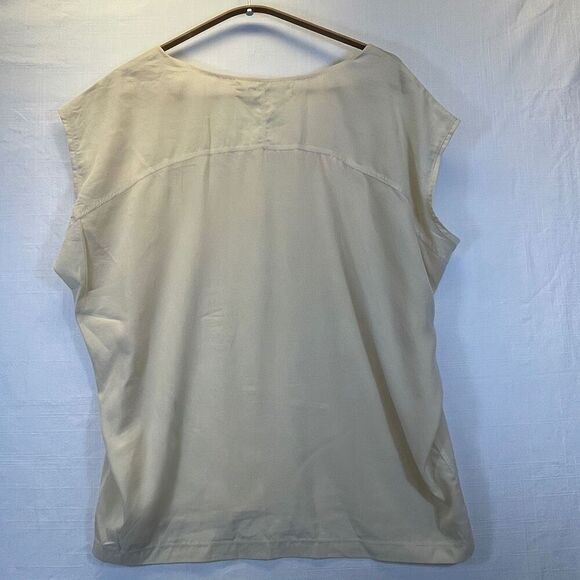 Jewel Changes Cream Cap Sleeve Loose Fit Classic Blouse Size Medium - Picture 4 of 7